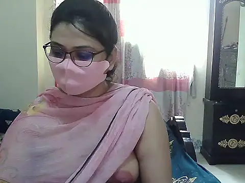 Snapshot of Elena_cruz5 chatting on September 21, 4:17 am Elena cruz5 online show from September 21, 4:17 am