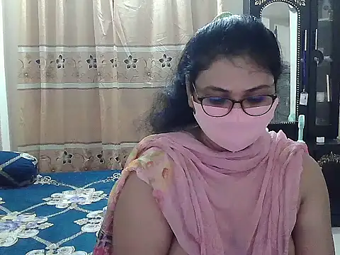 Snapshot of Elena_cruz5 chatting on October 5, 8:54 pm Elena cruz5 online show from October 5, 8:54 pm