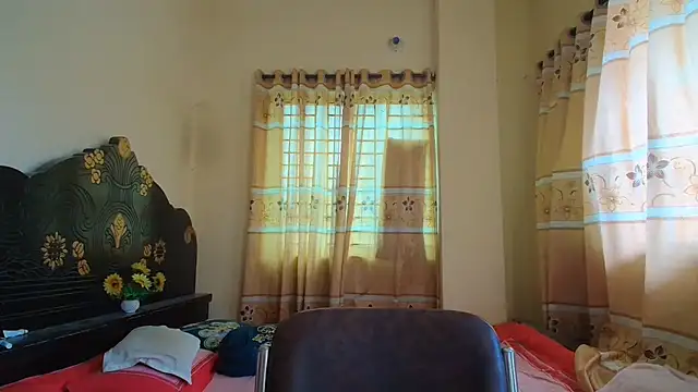 Snapshot of Elena_cruz5 chatting on July 5, 3:22 am Elena cruz5 online show from July 5, 3:22 am