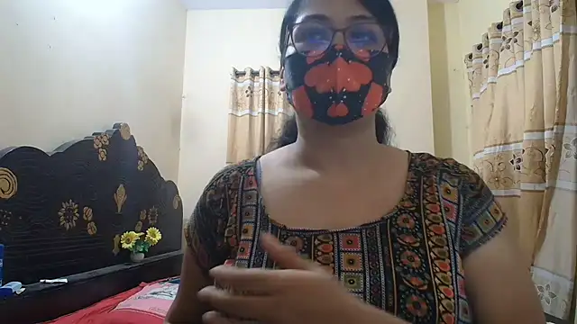 Snapshot of Elena_cruz5 chatting on July 7, 9:24 am Elena cruz5 online show from July 7, 9:24 am
