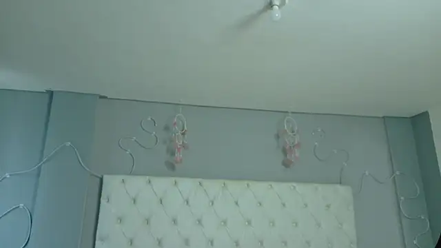 Snapshot of Emma_visconti chatting on September 30, 12:33 pm Emma visconti online show from September 30, 12:33 pm