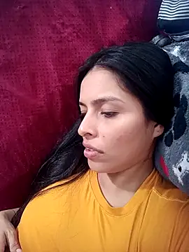 SaraBust online show from October 5, 4:20 pm