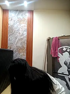 SaraBust online show from October 18, 2:41 pm