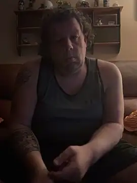 Stephanie1984 online show from April 14, 3:33 am