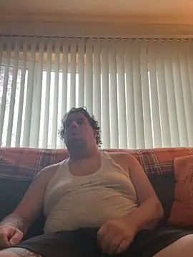 Snapshot of Stephanie1984 chatting on October 30, 12:14 pm Stephanie1984 online show from October 30, 12:14 pm