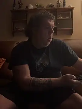 Stephanie1984 online show from April 10, 5:36 am