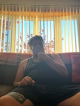 Snapshot of Stephanie1984 chatting on October 21, 12:04 pm Stephanie1984 online show from October 21, 12:04 pm