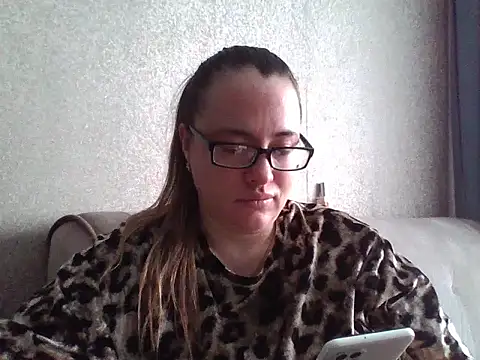 Snapshot of karina160000 chatting on January 7, 6:07 am karina160000 online show from January 7, 6:07 am