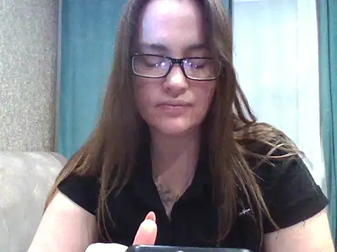 Snapshot of karina160000 chatting on January 7, 6:13 pm karina160000 online show from January 7, 6:13 pm