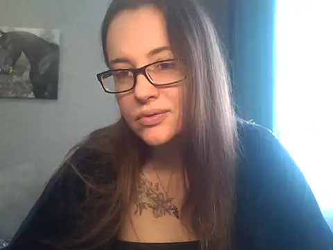 Snapshot of karina160000 chatting on February 15, 8:46 am karina160000 online show from February 15, 8:46 am