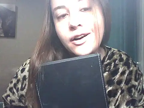 Snapshot of karina160000 chatting on February 27, 3:23 pm karina160000 online show from February 27, 3:23 pm