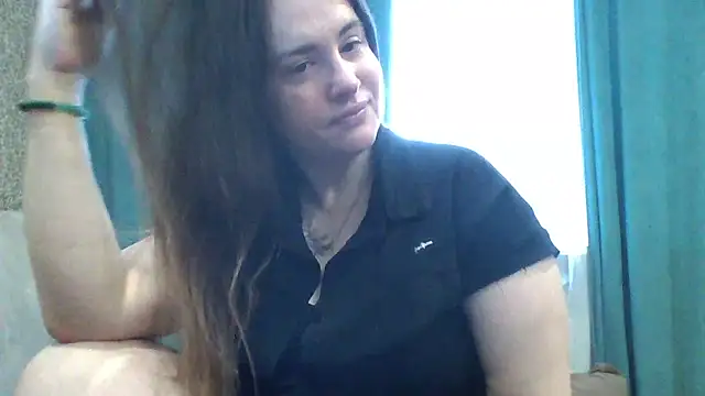 Snapshot of karina160000 chatting on January 8, 6:19 am karina160000 online show from January 8, 6:19 am