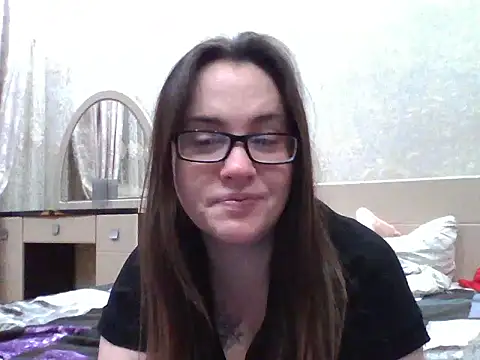 Snapshot of karina160000 chatting on December 21, 6:53 pm karina160000 online show from December 21, 6:53 pm