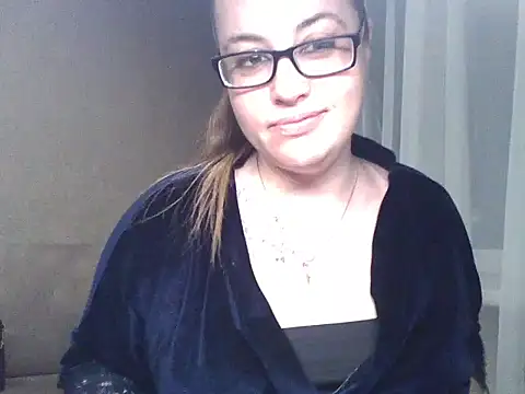 Snapshot of karina160000 chatting on February 6, 2:35 pm karina160000 online show from February 6, 2:35 pm