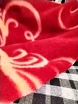 Snapshot of sexy__girls98 chatting on October 31, 8:11 am sexy girls98 online show from October 31, 8:11 am