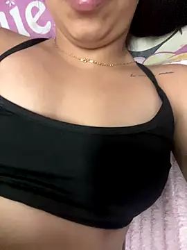 lulizoee online show from January 6, 7:07 pm