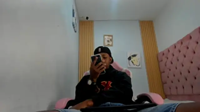 Snapshot of Jax_Maliq chatting on October 15, 5:54 pm Jax Maliq online show from October 15, 5:54 pm