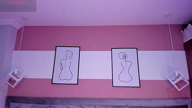 Mia Valentine  online show from November 26, 8:31 pm