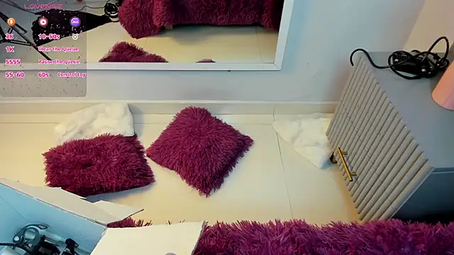 Mia Valentine  online show from February 13, 8:20 pm