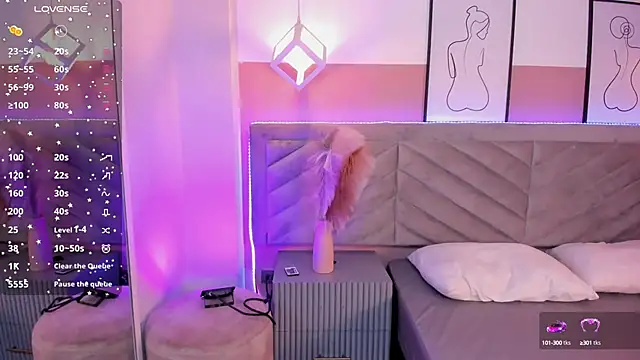 Snapshot of Mia_Valentine_ chatting on October 4, 10:00 pm Mia Valentine online show from October 4, 10:00 pm