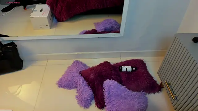 Mia Valentine  online show from March 2, 8:05 pm