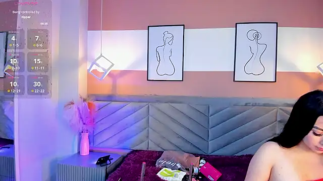 Mia Valentine  online show from January 13, 8:13 pm