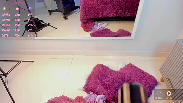 Mia Valentine  online show from February 23, 9:15 pm