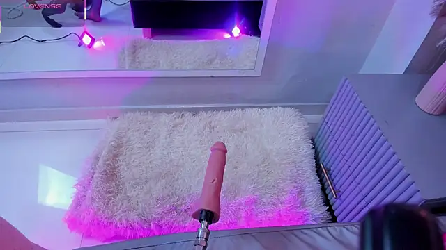 Mia Valentine  online show from November 18, 8:12 pm