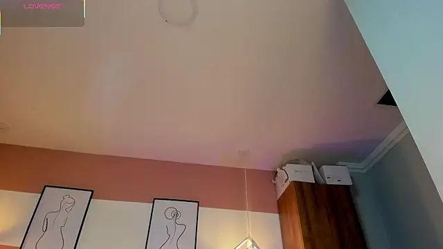 Mia Valentine  online show from November 24, 8:20 pm