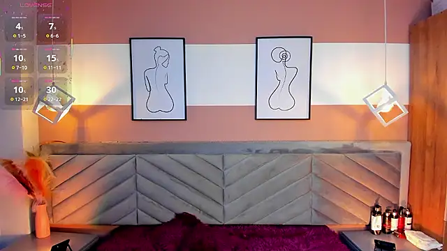 Mia Valentine  online show from January 8, 8:15 pm