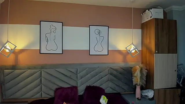 Mia Valentine  online show from December 1, 9:04 pm