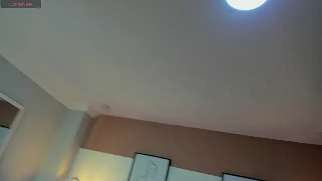 Mia Valentine  online show from February 4, 8:15 pm