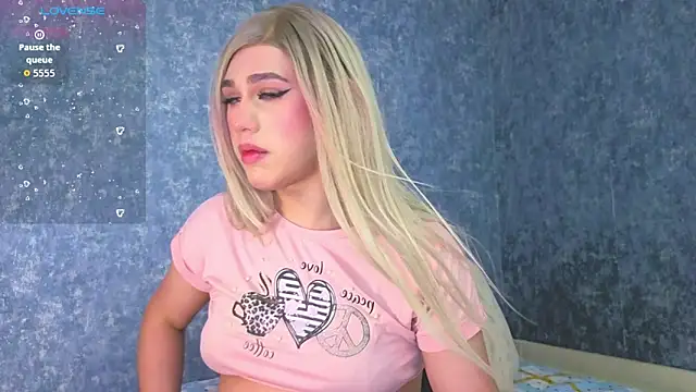 saraah queen1 online show from March 4, 4:42 am