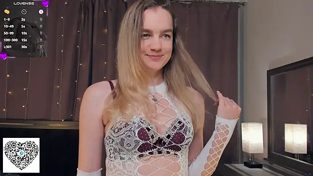 KerenFurguson online show from September 19, 7:07 pm