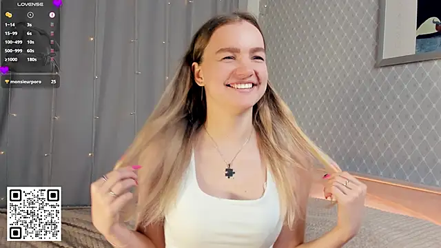 KerenFurguson online show from December 1, 8:10 pm