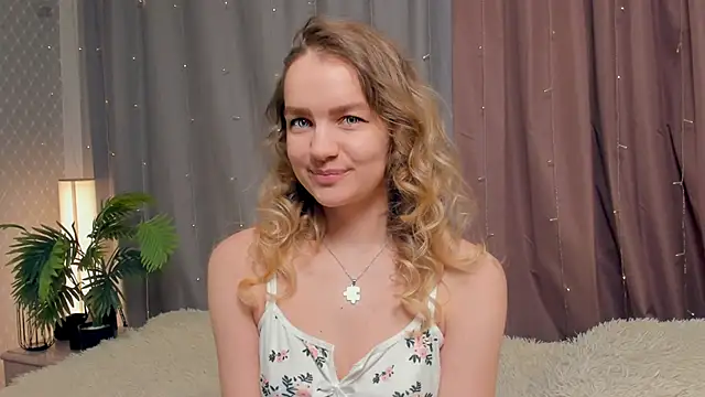 KerenFurguson online show from November 20, 9:04 pm