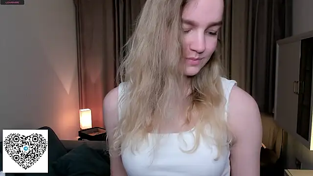 KerenFurguson online show from October 8, 8:20 pm