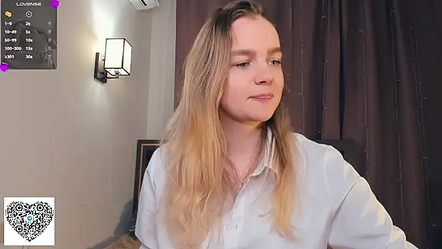 KerenFurguson online show from September 25, 7:09 pm