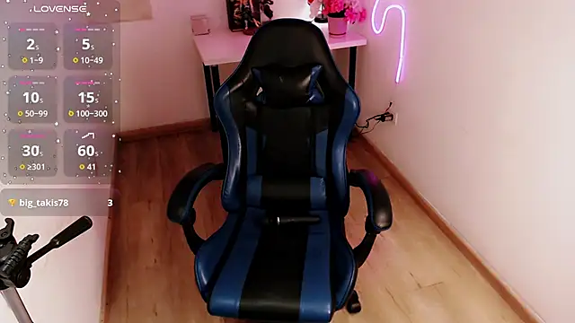 Lunyhose online show from April 3, 8:59 pm