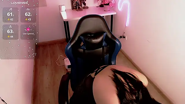 Lunyhose online show from March 28, 8:43 pm