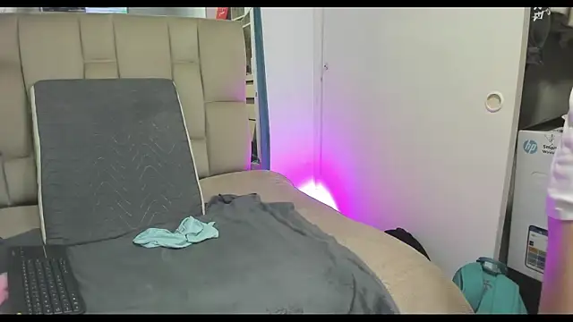 maraa X online show from November 4, 8:01 pm