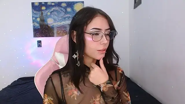 Snapshot of Melhoneymoon chatting on September 24, 12:07 am Melhoneymoon online show from September 24, 12:07 am