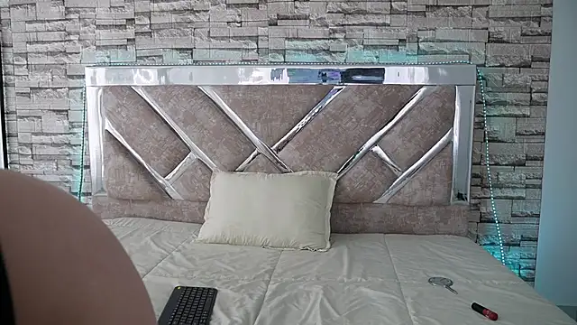 Snapshot of natasha_vesper chatting on November 20, 1:12 pm natasha vesper online show from November 20, 1:12 pm