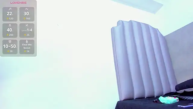 Snapshot of honny_23 chatting on February 21, 7:49 pm honny 23 online show from February 21, 7:49 pm