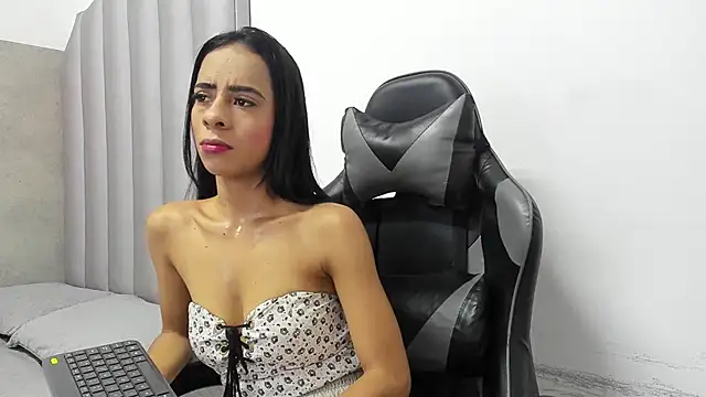 honny 23 online show from November 11, 7:30 pm