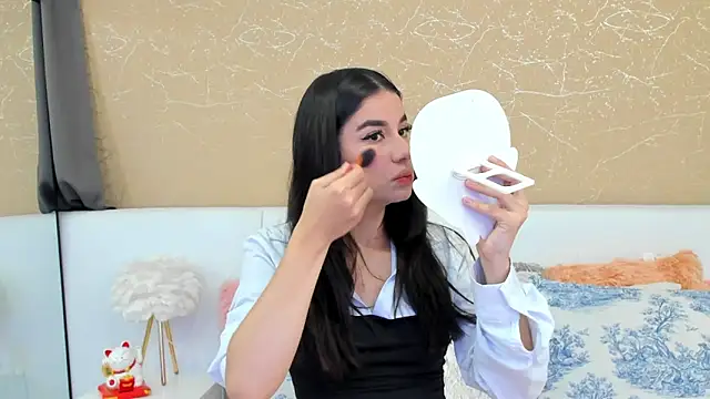 MiaDunoff online show from September 25, 9:32 pm