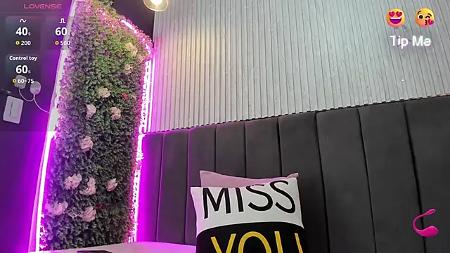 Skarlett hot  online show from February 12, 10:20 pm