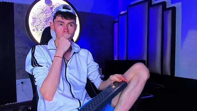 Snapshot of Deivid_oficial20 chatting on October 27, 7:26 pm Deivid oficial20 online show from October 27, 7:26 pm