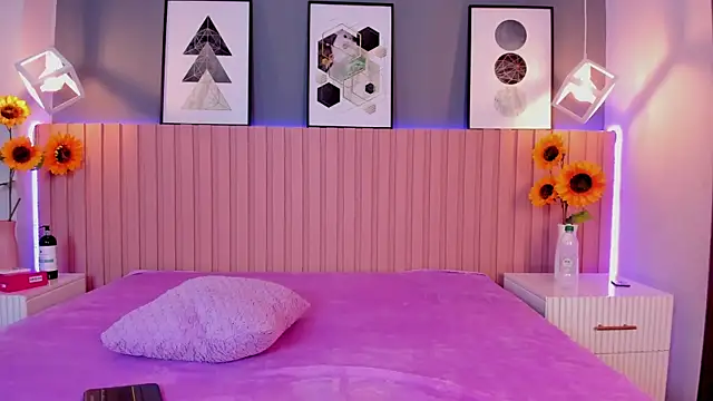 Nina Ford online show from November 29, 3:28 am