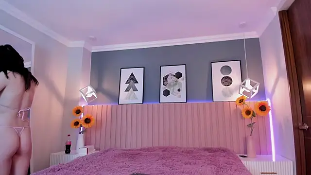 Nina Ford online show from November 11, 3:01 am